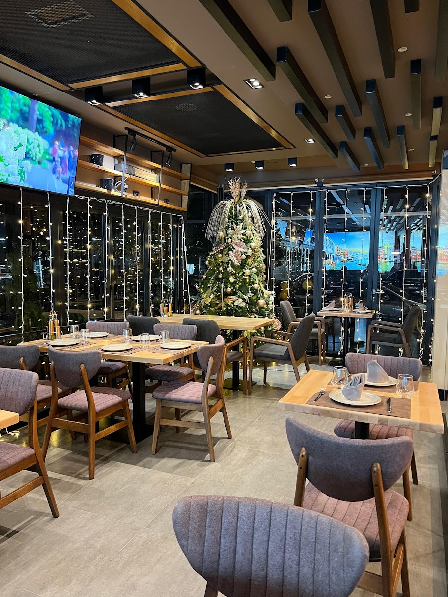 Trattoria Venezia dining room